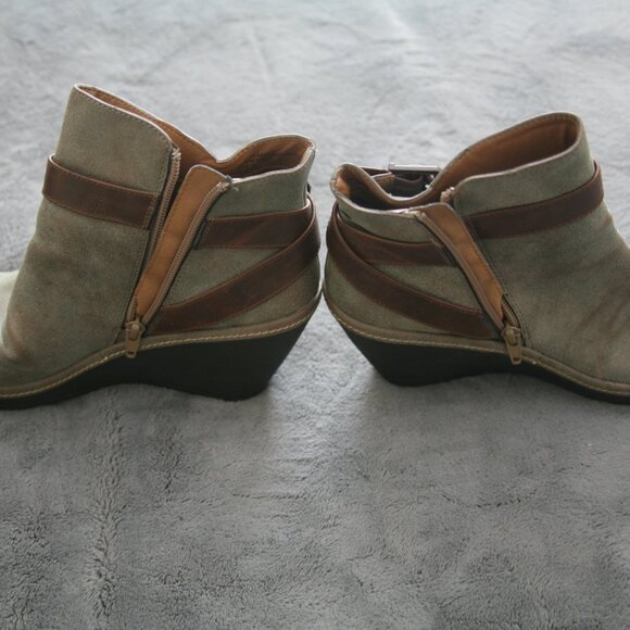 Euro Soft by Sofft Abbey Wedge Bootie, Size 8, Taupe - Picture 4 of 7